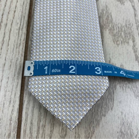 557 - Michael Kors Exeter Mini Tie Taupe 260 2MKC24-1011 Silk Blend $69.50 - Picture 2 of 5